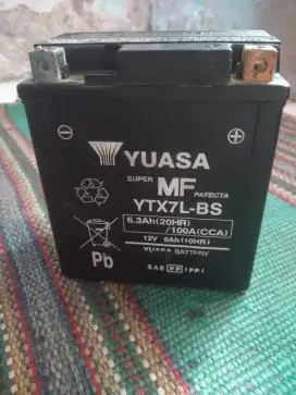 Aki kering yuasa YTX7L-BS
