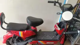 Sepeda listrik merk Lenka