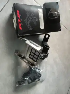 Holder motor silver