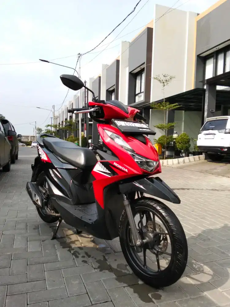 Beat 2024 merah hitam