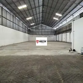 Disewakan gudang hadap jalan raya di Tandes di Manukan di benowo