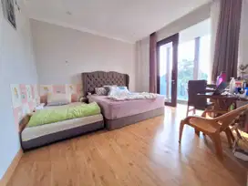 DIJUAL CEPAT RUMAH SHM 2.5 LT HADAP TAMAN JALAN LEBAR BINTARO TANGSEL