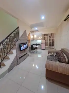 DISEWAKAN RUMAH TINGGAL 2 LANTAI DI WEST EUROPE GREEN LAKE CITY