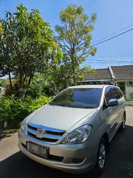 Toyota Kijang Innova 2005 Bensin