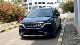 Kia grand carnival premiere diesel 7 seater 2023 hitam