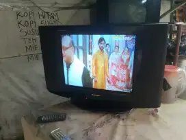 Jual tv 21in slim SHARP Alexander harga 350 nego siap antar