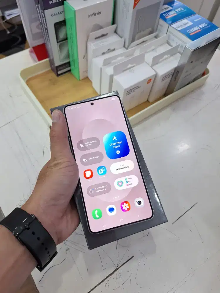 Samsung Galaxy S25 Edge – Free Buds 3