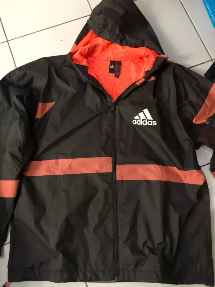 Jaket Adidas WND Original (jaket olahraga/lari/jogging/dsb)