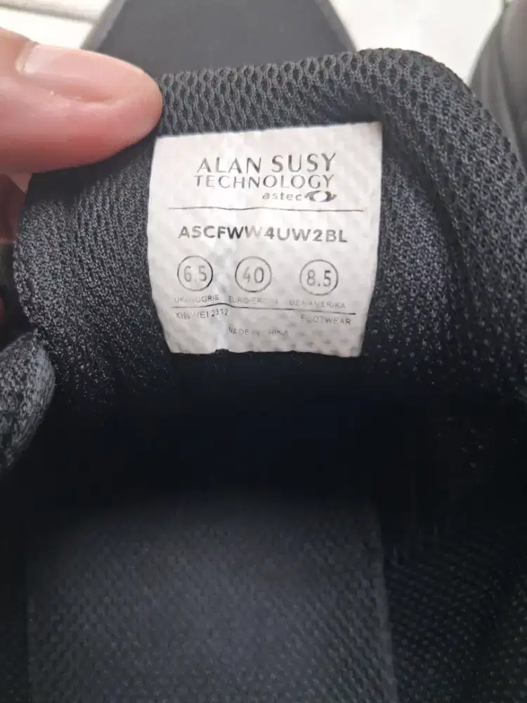 sepatu Astec bekas