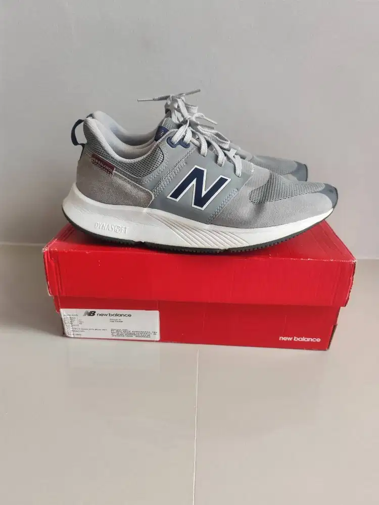 Sepatu New Balance Dynasoft UA900