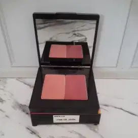 BLUSH ON MAKE OVER