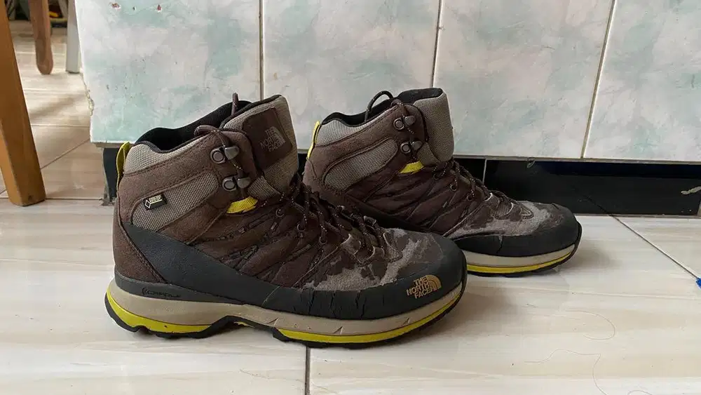 Sepatu Gunung The North Face