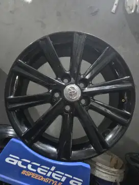Velg oem toyota camry R17 pcd 5x114 lebar 7 et45 ada 4bj