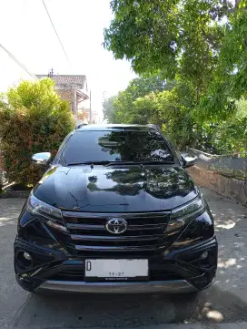 Toyota Rush GR Sport Bensin A/T 2022 Hitam Tangan Pertama dari Baru