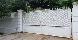 Rumah Hoek 1lt di Simprug Golf, Hanya 6 Menit Ke Tol Senayan