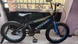 Sepeda BMX uk. 20