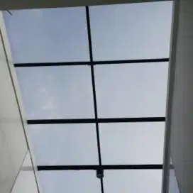 Kanopi kaca minimalis