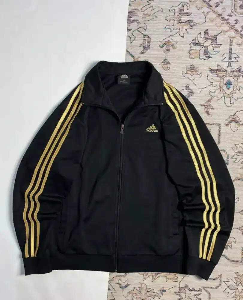 tracktop adidas list gold size L-XL