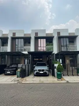 DIJUAL RUMAH PREMIUM PALING DEPAN