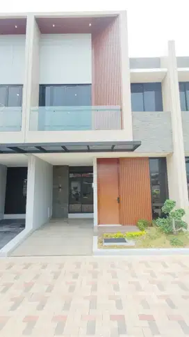 Rumah 2 Lantai di Meruya Jakarta Barat Strategis Dekat Tol Gate