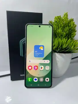 SAMSUNG Z FLIP 6  RAM 12/256GB ORIGINAL SEIN NORMAL 

TAMPILAN MEWAH