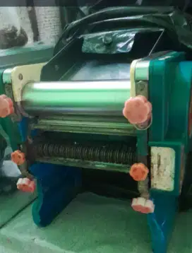 di jual mesin pembuat chestik, mie, molen dll