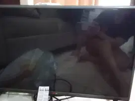 Di jual.cepat tv led 32 inch