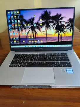 Laptop huawei matebook - 0SN10LA8 Matebook D15
ram 8/256