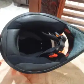 Helm super moto mds kondisi 95% kaya baru