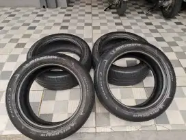 Ban Michelin 225 / 50 R17