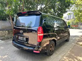 Hyundai H1 XG AT 2010 AC Dingin 9 Seat 4 Ban Baru Siap Pakai MURAH