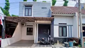 Di jual rumah bagus dalam cluster di kemang sari jatibenung