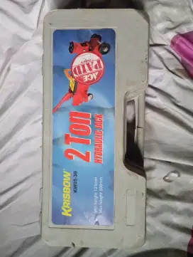 Dongkrak mobil krisbow 2 ton