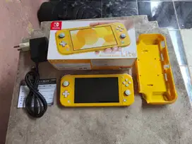 Nintendo Switch Lite Yellow Fullset 25