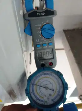 Service  ac dan lemari es