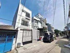 DIJUAL Rumah Baru Muara Karang Blk 5  6x15 3lt 4 Kamar . Bangunan Baru