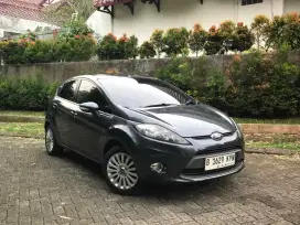 (Kredit Syari'ah/Cash) Ford Fiesta 1.4 Trend Automatic 2013 Antik Ori!