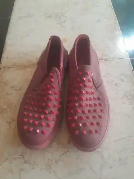 Sepatu valentino duri slip on murah
