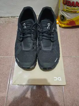 On Cloud 5 Black
