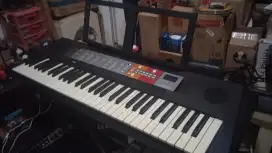 Keyboard Yamaha PSR f50