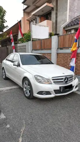 MERCY C200 CGI AT 2012 (Pribadi/Secondhand)