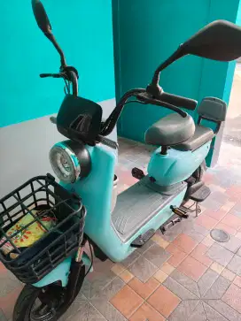Sepeda Listrik U Winfly Seri D7D