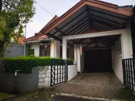 Disewakan Rumah di Komplek Fajar Raya Cimahi 250 sqm