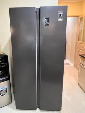 KULKAS SIDE BY SIDE AQUA AQR 565