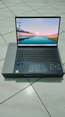 Asus Zenbook UX3405CA Ultra 9 Touchscreen 32GB 1TB Oled