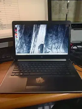 HP LAPTOP 14 AMD E2-9000e RAM 8 GB SSD 128 GB