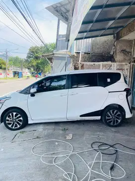 Toyota Sienta 2017 Bensin