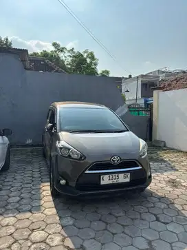 DIJUAL CEPAT SIENTA V 2016 AT PLAT K