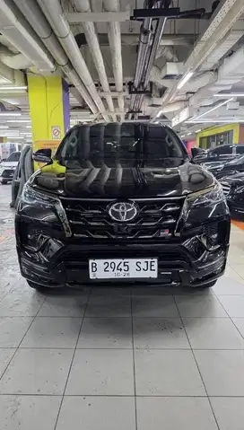 Toyota Fortuner GR 2.4cc 2021 matic diesel dp ringan low km