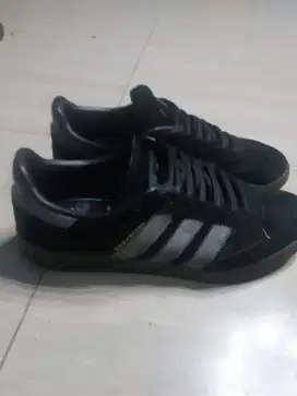 Adidas spezial maharishi
